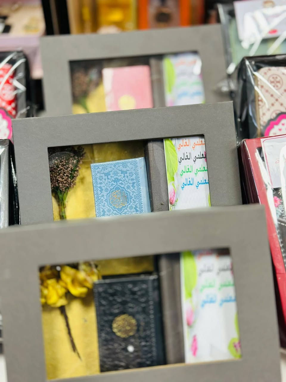 "لأنهم بذروا فينا العلم، وحصدنا بفضلهم النجاح.. 🎓✨
نقدم لكم مجموعة 'وفاء العطاء' المختارة بعناية. هدايا تليق بمقام معلمينا الأفاضل ومعلماتنا الغاليات، لتكون ذكرى شكر تبقى في القلوب.  بابل محاويل ناحية الامام  ***********"
