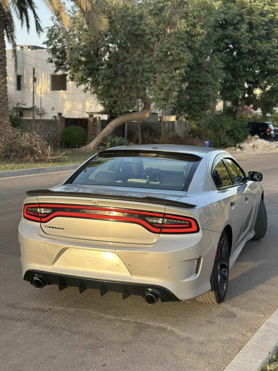 السلام عليكم 
جاجر 2021 وارد امريكي
محرك 3600
بيها 3 قطع صبغ وتحديث gt
رقم اربيل بأسمي شرط التحويل
شاشة كار بلي 
نقطة عمياء 
حساسات خلفية
بصمة +تشغيل عن بعد
ماشية 69 الف
السعر 210 وبيها مجال
الميعجبة السعر كلشي موجود بالسوك
للاستفسار/***********
