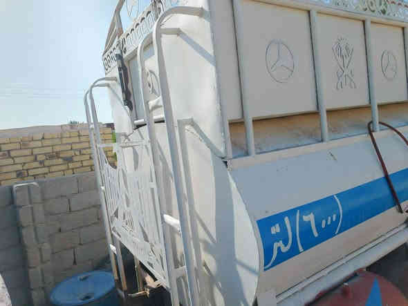 سلام عليكم تانكي ابوردين لبيع طوله 5متر  مغلون جديد المكان السماوه السعر تلاث ملاين ونص  نتصل علئ هذه رقم ***********
