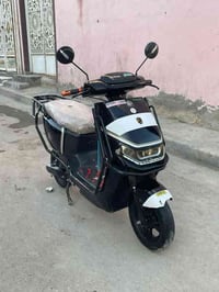 دراجة صقر 2025  6بطاريات جدد  لايت عالي ناصي  نضام بك R السعر 380 وبيه...