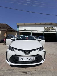 كورلا سـاس السياره حيل نضيفه وجديده وتخم تاير كفاله   السياره فقط بيه ...
