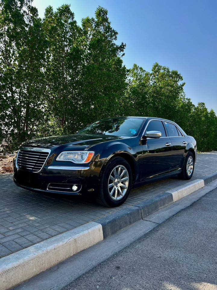 السلام عليكم
اوباما ادووووات ادووات 
موديل ٢٠١٣ 
دخول جديد
خليجي دواخل بيجي 
كفاله كير مكينه حداده تايرات 
محرك هيمي
السياره حيل جديده 
للأستفسار خاص
مكان سياره بصره
***********
علماً سياره كفاله من الكص
سعر75وبيها مجال
