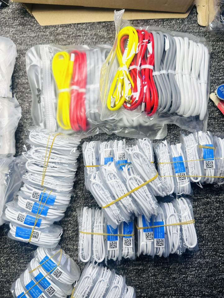 شلعه اكسسورات مبايل اكثر. من ٦٢٥ قطعة شواحن كيبلات سماعات وكلشي بيهن اغراض محل كامل وشرط كلشي بصوره اصلي وعل فحص اكثر من ٦٢٥قطعة 

كلهم رايدهم نهايتهم ٣٠٠ الف من الاخير


**إذا كنت صاحب هذا الإعلان وتريد حذفه لأي سبب، رجاءا أرسل رسالة إلى الدعم الفني**