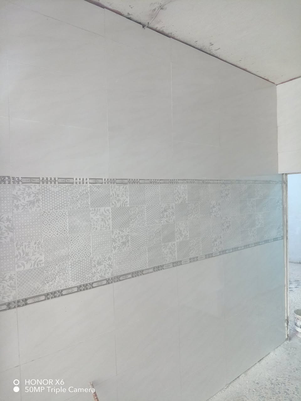 سلام عليكم خلفه تطبيك سيراميك جدران شغل كل على الليزر هاذي رقمي *********** *********** وتساب متفرغ حالين
