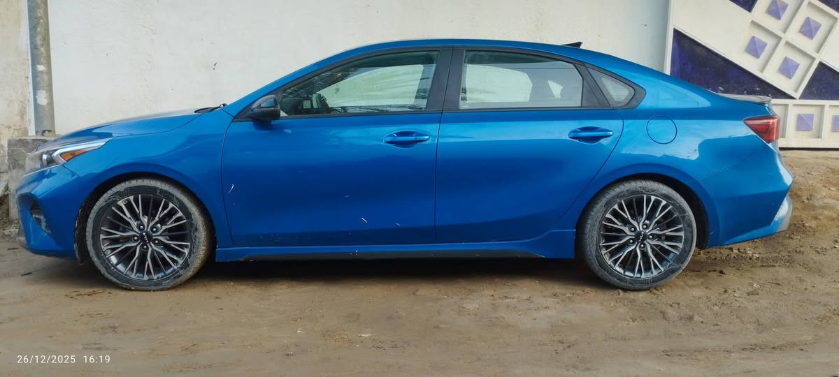 كيا فورتي جيتي لاين 
رقم قادسيه معوقين 
موديل ٢٣ 
ماشيه ٨٧
سياره فول 
سعرها ١٧٠ وبيها مجال بسيط
*********** ديوانية, القادسية
