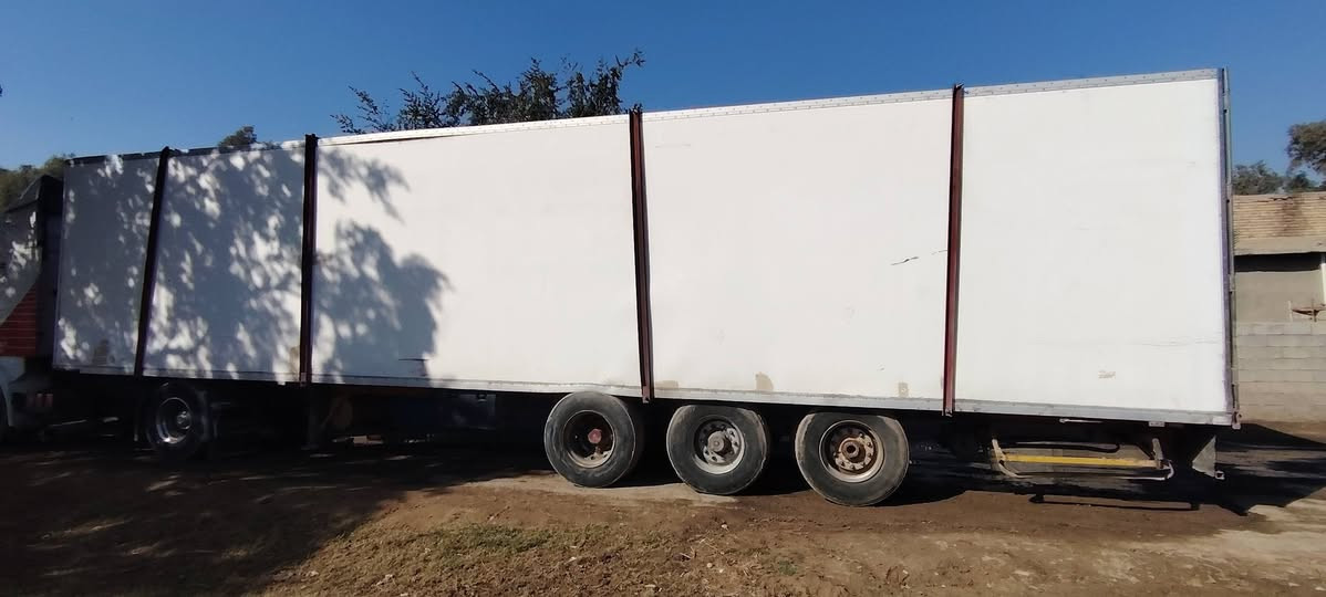 سلام عليكم براد شيرو ارتفاع ٢٧٠بلادي مكفول شاصي ودناكير تايرات نص عمر بس دعمه بصيطه فقط سمك ٧ جاهز للشقل مانقصه شي سعر ٤٠وبيه مجال بسيط***********///
