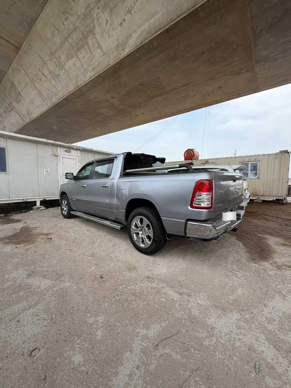 رام موديل 2022
مواصفات بگهورن 
حساس امامي خلفي
فور ويل
شاشة العينة جبيرة
كار بلاي
نظام ايتورك
تدفئة كشنات وستيرن
غلاف البدي كامل قطعه وحده

حادث چاملغ وبنيد البنيد نفسه مامبدل
سيارة جاهزه على اخر حبه استخدام شخصي لا تحميل ولا مواقع ماشيه قليل صيانه كامله سيارة مابيها اي نقص باسمي رقم جديد سنوية مجددة تحويل مباشر المكان بصره جسر خالد باقي التفاصيل اتصل على الرقم
***********
