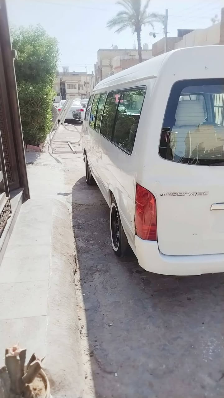 سلام او علايكم جنبي ناصي مديل ١٤ تخم تاير حداديه مكينه كير دوشمه كل جديد سياره احاله من الصور العنوان بغداد حي العامل *********** ملاحضه ما متواجد على فيس السعر 90 او بيه مجال
