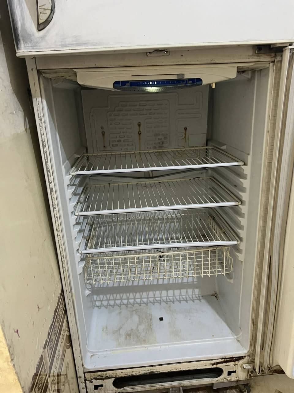 ثلاجة للبيع نظافة 85‎% ما بيها عيب سعرها 130 الشراي يتفضل خاص


**إذا كنت صاحب هذا الإعلان وتريد حذفه لأي سبب، رجاءا أرسل رسالة إلى الدعم الفني**