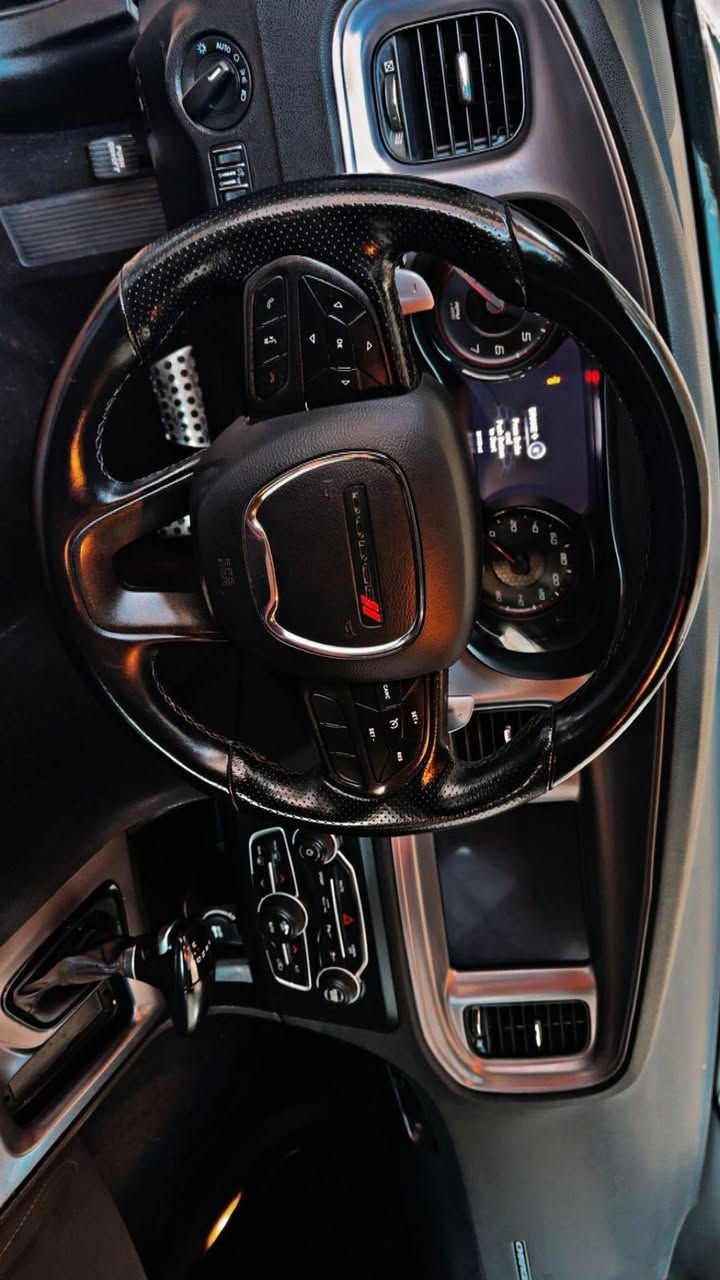 🚗 دوج جارجر RT موديل 2023
هيمي 
النداء الأخير 🔥

• مواصفات نص فول
• تبديل الجاملغين نفس اللون
• تبديل باب السايق نفس اللون
• الحادث سطحي فقط
• بدون فتح ايرباك وبدون أي ضرر داخلي
• باب السايق مصبوغ نصه
• السيارة نظيفة وجديدة

للاستفسار اتصل وبخدمتك
***********
***********
