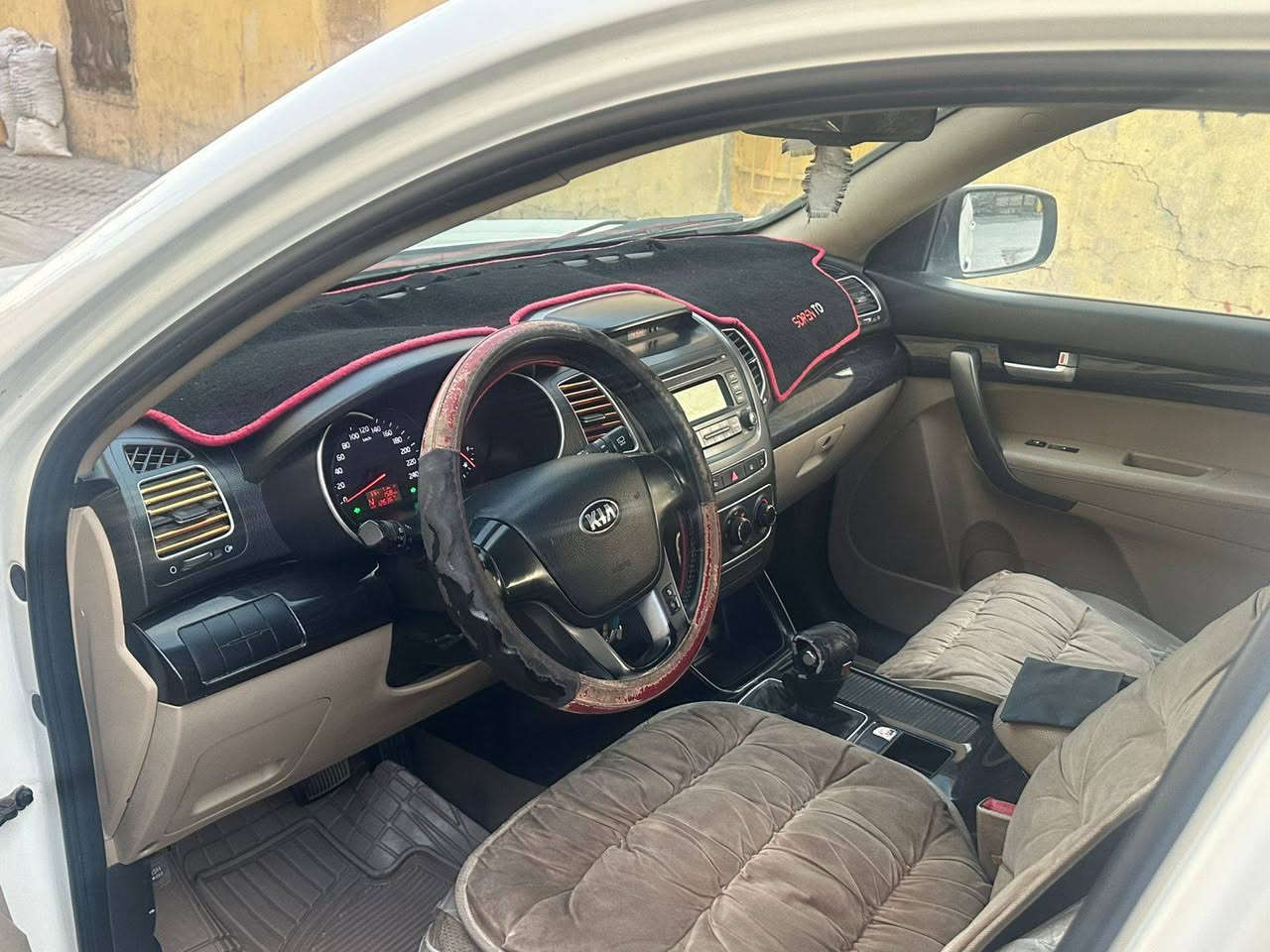 سلام عليكم البيع سورنتو 2014خليجي محرك 4 سلندر البكان بغداد السعر 160وبيه مجال الرقم *********** واساب موجود
