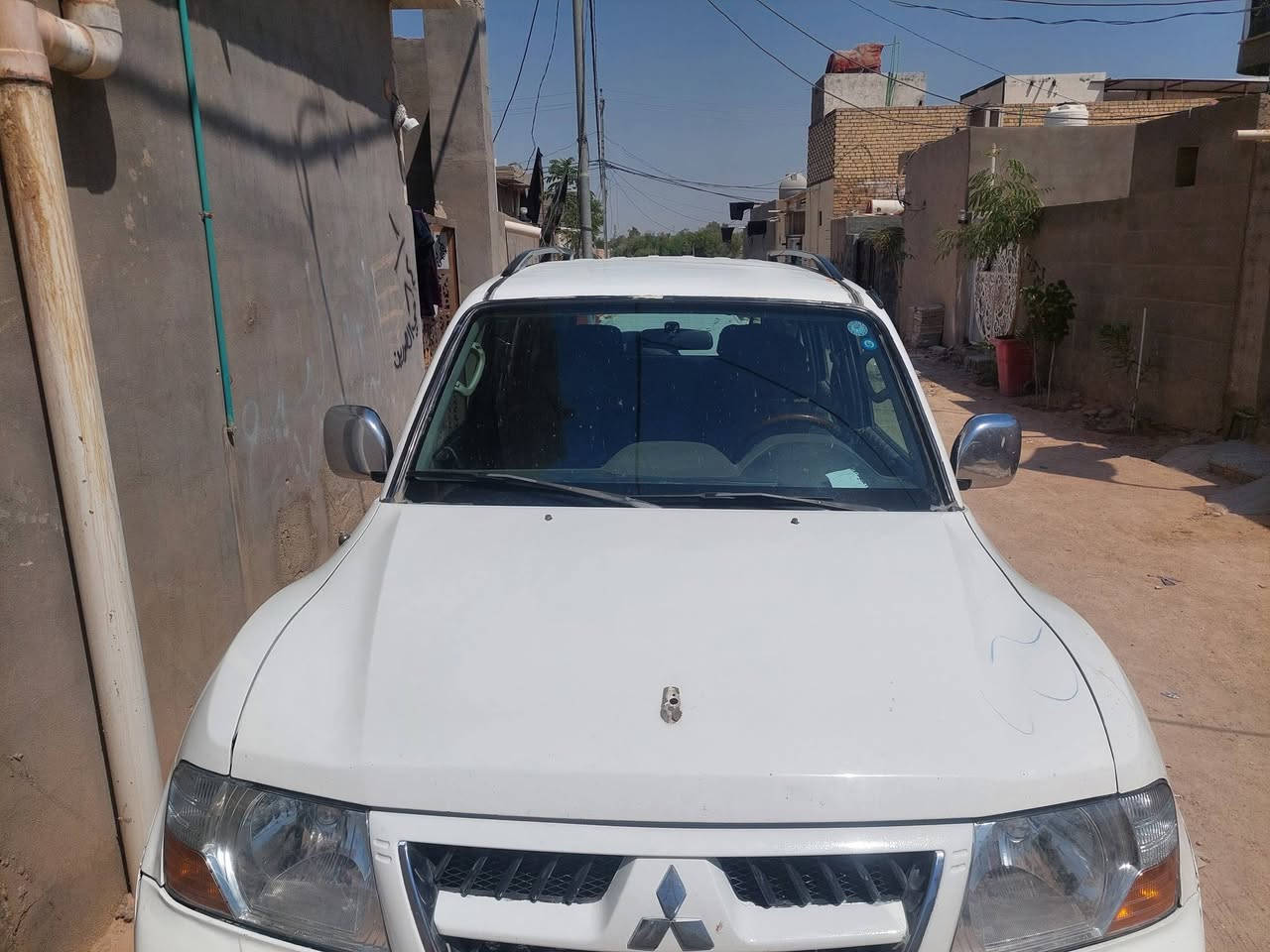 سلام عليكم
باجيرو البيع والمروس 
السياره نضيف بيه صبغات قليله
مكفوله السياره 
محرك وكير بل جيس 
تحويل مباشر تريد وكالة 
صارله ٣ تيام من صاعده هزه 
مكان السياره نجف 
***********

