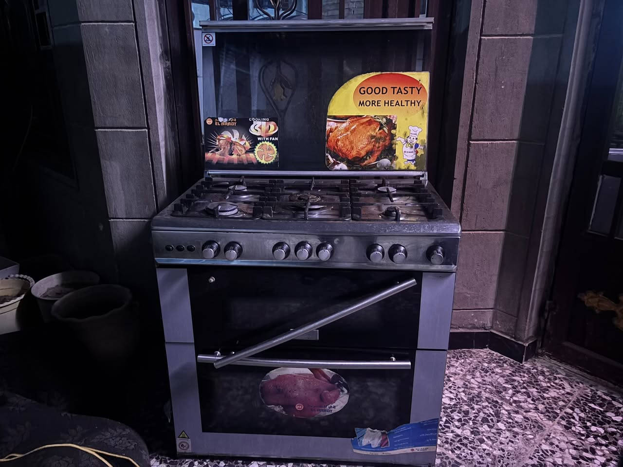 فرن كهربائي شغال مستخدم كما موضح في الصوره
وطباخ غازي وفرن غازي مستخدم كما موضح في الصوره فقط العين الي بلنص متشتغل يحتاجه تنظيف السعر قيم واخذ


**إذا كنت صاحب هذا الإعلان وتريد حذفه لأي سبب، رجاءا أرسل رسالة إلى الدعم الفني**