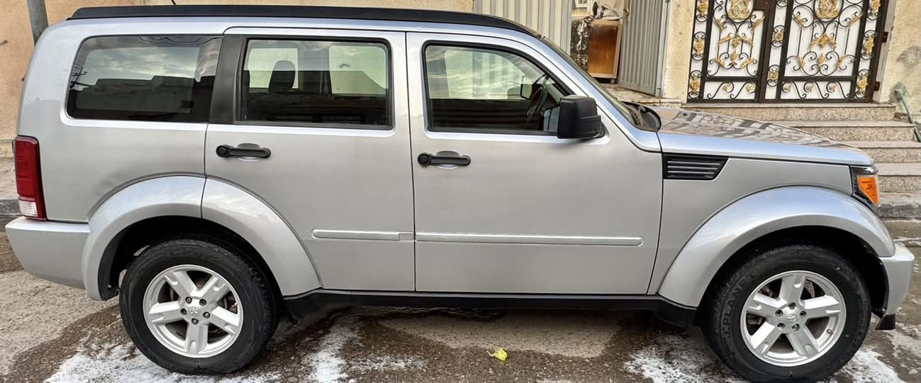 السلام عليكم للبيع دوج نترو موديل 2008 وارد كندي كفالة عامة صبغ ضربة تبديل فتح مكينة وكير بل كارتون برغي ما مفتوح بيهاا حجم المحرك 6سلندر 3700 مكفول حدادية وتخم تاير كلة جديد تدفئة وتبريد شغال السيارة تحكم ستيرن اربع جهات كروز سرعة رقم سليمانية الدولي بأسمي سنوية 2029 هزة 2027 سيارة بلادية على وضع الشركة وجاهزة برغي ما بيها نقص  .

_______________________________________

العنوان :البصرة الامن الداخلي .

السعر : 96 وبيها مجال 

للأستفسارالأتصال:***********
