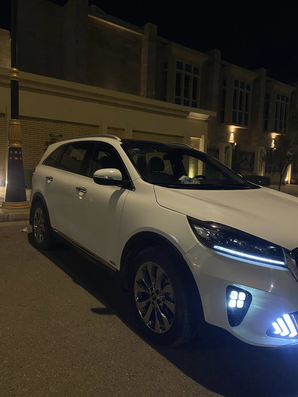 لسلام عليكم 
‌‎كيا سورنتو 2020 كويتيه  
رقم مميز 
ماشيه 70 الف حقيقي 
6 سلندر 7 راكب. 3 قطع تبريد 
 جديد ‌‎سياره بمعنى الكلمه ‌‎ 
كويتي
مواصفات : اوتو هولد
4 كامرات 
كشنات الاماميه تدفئة تبريد
الكشنات الخلفية تدفئه 
‌‎بصمة أبواب سايد بريك كهربائي
شاحن وايرلس كشنات كهرباء
‌‎جنطه كهرباء لايت زنون 3 عدسه‌‎
‌‎4 انضمة قياده 
‌‎شاشه كبيره اصل جي بي اس 
‌‎حساس امامي وخلفي
‌‎مري شفط ويا البصمه ‌‎
‌‌‌‎تحكم استيرن فول 
‌‎حاكية : ابلوتوث : اوكس
‌‎لايت زنون بك لايت لد 
‌‎اضواء ترحيب بلادية
‌‎علامة سورنتو إضاءة بالدوسة
‌‎مرايات شفط وي البصمه 
 وَيْل 19 اكروم
للأستفسار ***********
مكان السياره كربلاء المقدسة
