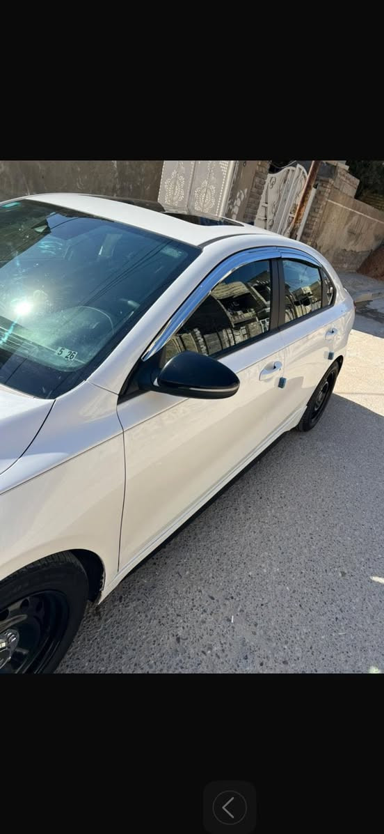 السلام عليكم
للبيع فورتي 2021 GT لاين فول مواصفات 

فتحه شاشه بصمه جلد كشنات كهرباى 

تدفئه تبريد قياده ذاتيه رادار تحديد مسار تثبيت سرعه السياره فول واحد 1️⃣ على واحد للاستفسار اكثر ***********
