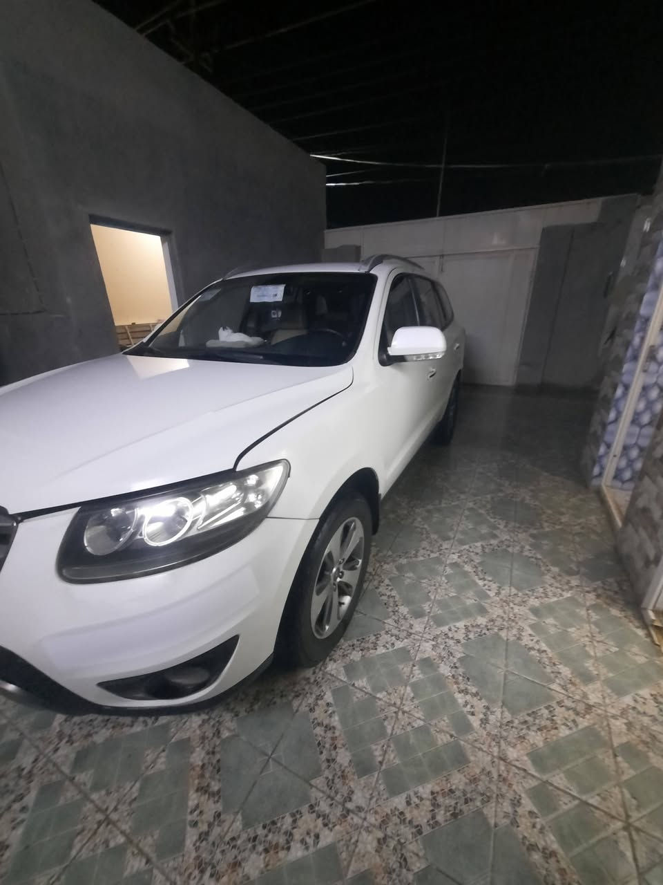 سلام عليكم سنتافيه 2011 رقم بغداد نكليزي مصفره وبسمنه تاخذ جاهز سياره خليجي مكفوله عامه سياره جاهزه 1عله1فول مواصفات فول مكينه 6 تخم تاير تحكم ستيرن بنرامه تبريد 3قطع 7راكب مري شفط منضومه زنون جديده كله جديد ***********
