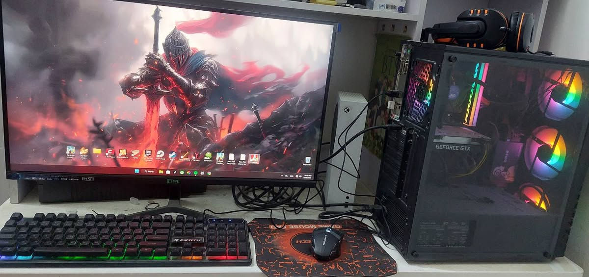 السلام عليكم PC للبيع 
المواصفات 
GPU Nvidia GeForce GTX 1650

CPU Intel(R) Core(TM) i5-9400F CPU  2.90GHz (2.90 GHz) الجيل 9
Ram 16GB 8×2
Storage 256GB SSD
               1TB HDD
OS Windows 11 pro 
Power supply 500W
مع كيبورد وماوس وماوس باد وسماعة الجهاز كامل اربط بشاشة والعب مع العلم الشاشة مو للبيع
السعر 450 الف الموقع الديوانية


**إذا كنت صاحب هذا الإعلان وتريد حذفه لأي سبب، رجاءا أرسل رسالة إلى الدعم الفني**