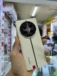 ريلمي ١٢ برو 5G • ٢٥٦ • شحن ٦٧ واط