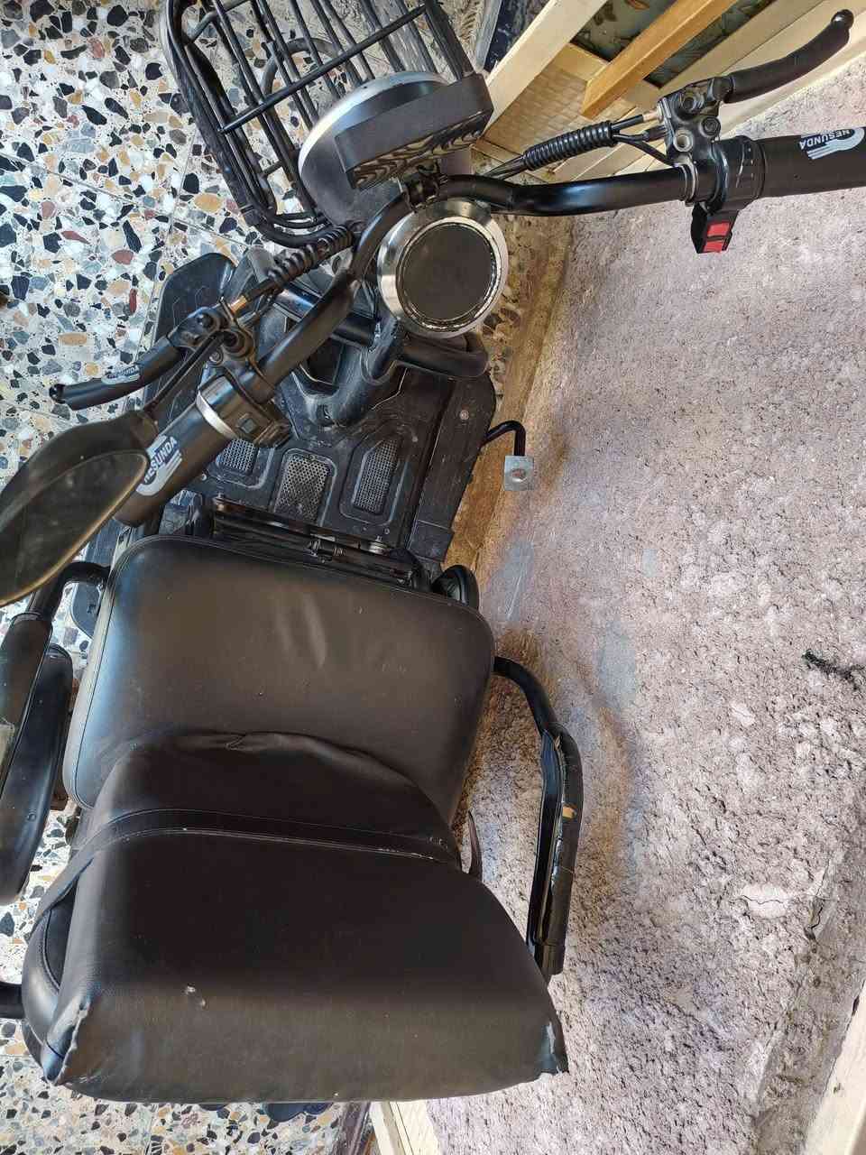 للبيع بغداد الرصافة
بحالة جيدة ماعدى البطاريات تعبانة
السعر النهائي ٣٥٠ ألف
***********
