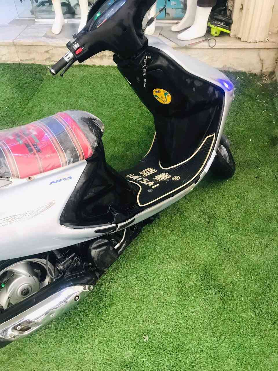 دراجه فراشه ما مفتوحه للبيع او المراوس السعر 350 وبيه مجال المكان خلف ملعب النجف الاشرف الدولي


**إذا كنت صاحب هذا الإعلان وتريد حذفه لأي سبب، رجاءا أرسل رسالة إلى الدعم الفني**