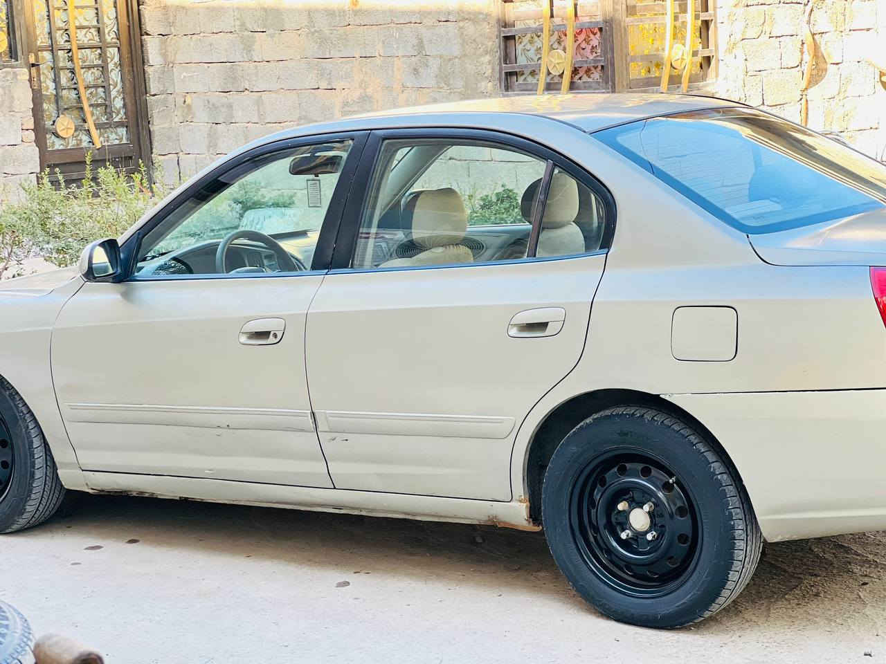 السلام عليكم اللنترا للبيع2005 رقم كربلاء مميز نكليزي باسمنا 4454 محرك بيه تنقيص سعر البيع 67 وبيها مجال للستفسار ***********
