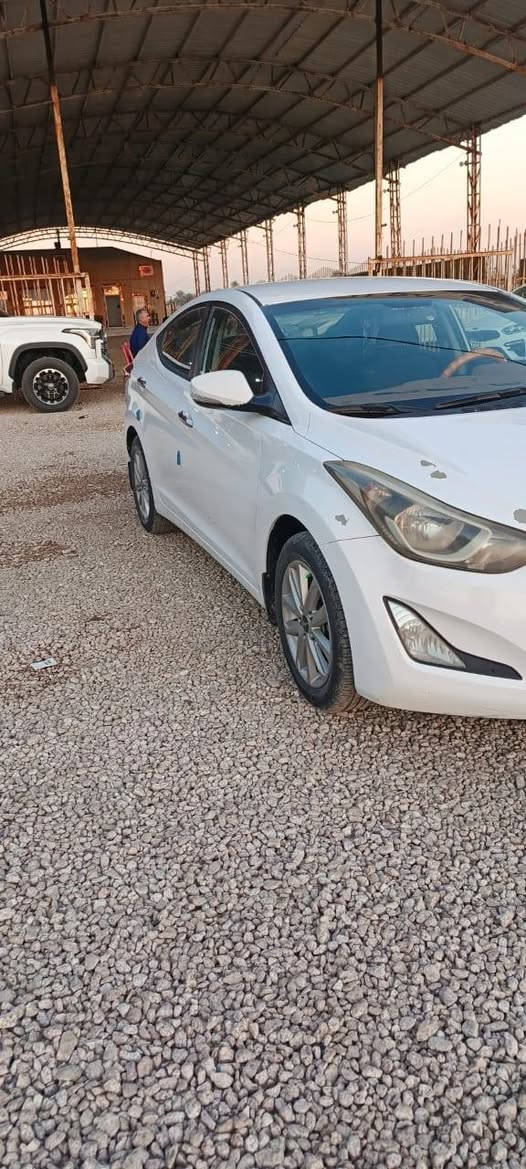 هونداي النترا خليجي موديل ٢٠١٥ محرك ١٨٠٠ رقم مثنئ بيها جاملغ امامي صبغ فقط بدون فتح بدون عابر والباقي مكفول السعر ١٢٧ ورقة نقد أو مراوس مكان السيارة السماوه الرميثه للاتصال *********** او *********** أو ***********
