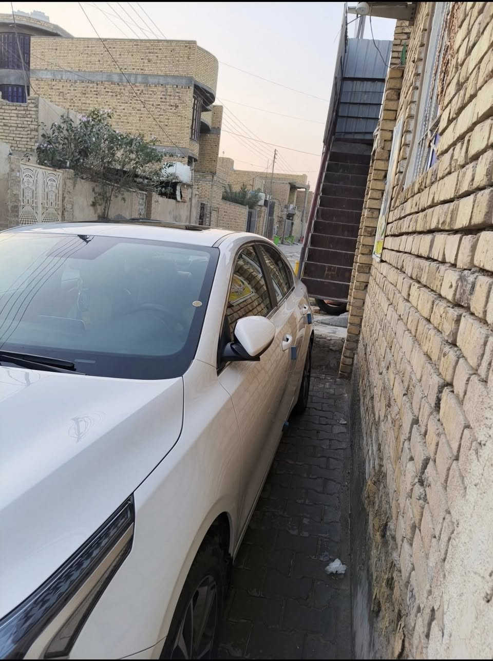 السلام عليكم
سيراتو.  للبيع     23   خليجي
محرك.   1600
فول مواصفات
فتحه سلايت
مري شفط 
تحكم ستيرن. 
حساسات 
دواخل بيجي
ماشيه 27
رقم ذي قار بااسمي

السعر 165   
ناصريه مركز

الرقم ***********
بي خط و بي واتساب
