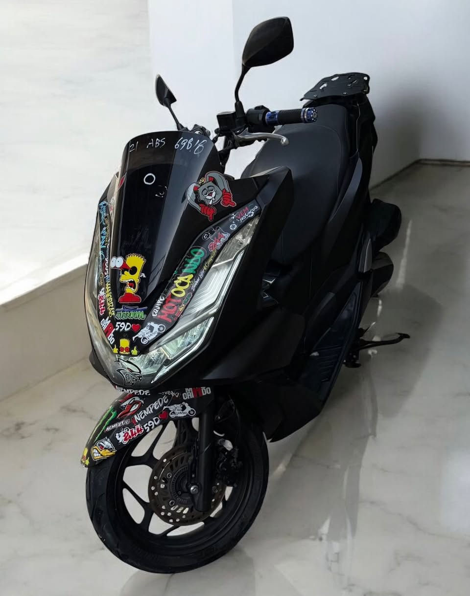 سلام عليكم بي سي اكس جيل الرابع للبيع
مكفوله دراجه من مكينه 
كفرات بل صوره بين شخط بيه
وممشاه وكامله من كلشي حساسات كهربائيات 
ماليزي دراجه 
 سعره 16 بيه مجال 
وتساب ***********
