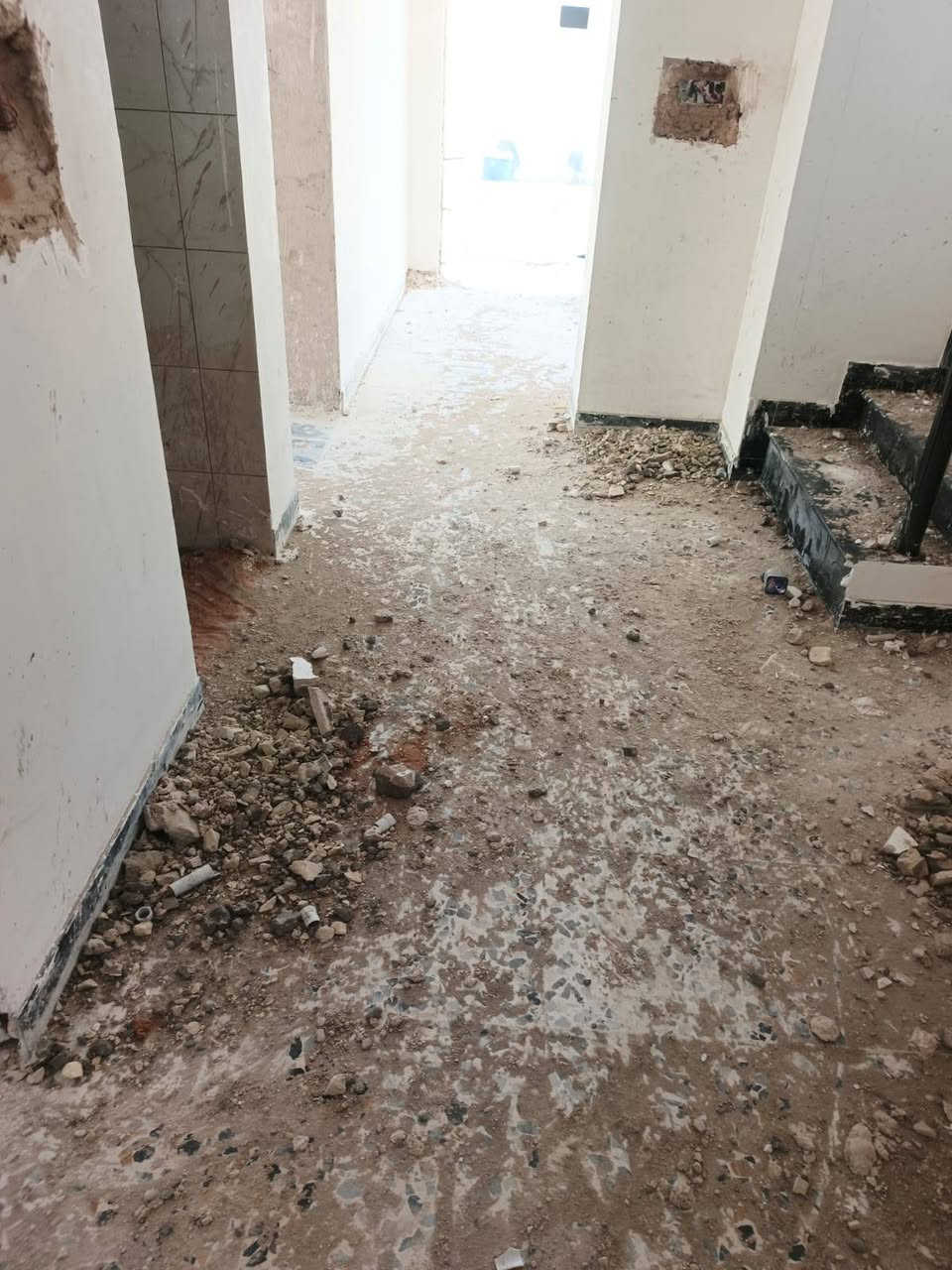 جلي كاشي موقعي مرمر طبيعي تنضيف تلميع بورسلين جلي صبة جلي سيرميك  معالجات الكاشي القديم والمحفر لاستفسار مرسله الصفحه او اتصل على الرقم ***********
