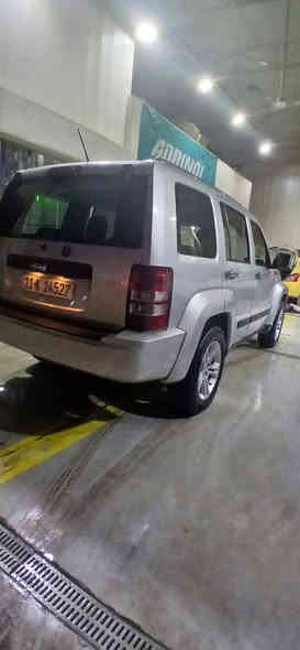 جيب ليبرتي فول مديل 2012 رقم بغداد مشروع وطني سنويه 27 مكينه وكير كله جديد فور ويلل
حجم 6 سلندر 3700 كير اوتوماتيك وعادي 
تبريد شغال  تتفئه شغاله صدر خلفي امامي 
كله جديد تخم تاير جديد ويل كب كروم 
 جام  تحكم مري  مسجل 
سيدي واكس فول سستم صوت دمام 
رمونت سنتر لوك اناره ترحيب داخليه خارجيه سنتر لوك  
سياره دوخلهه كله جديده مانع انزلاق  
كروز سرعه ABS لايت اوتو 
سياره وارد امريكي حادث جاملغ ومصبوغ بيبان  باقي سياره  مكفوله  رايدهه 95 وبيهه مجال مكاني بغداد  حي العامل 
هاذه رقمي ***********
