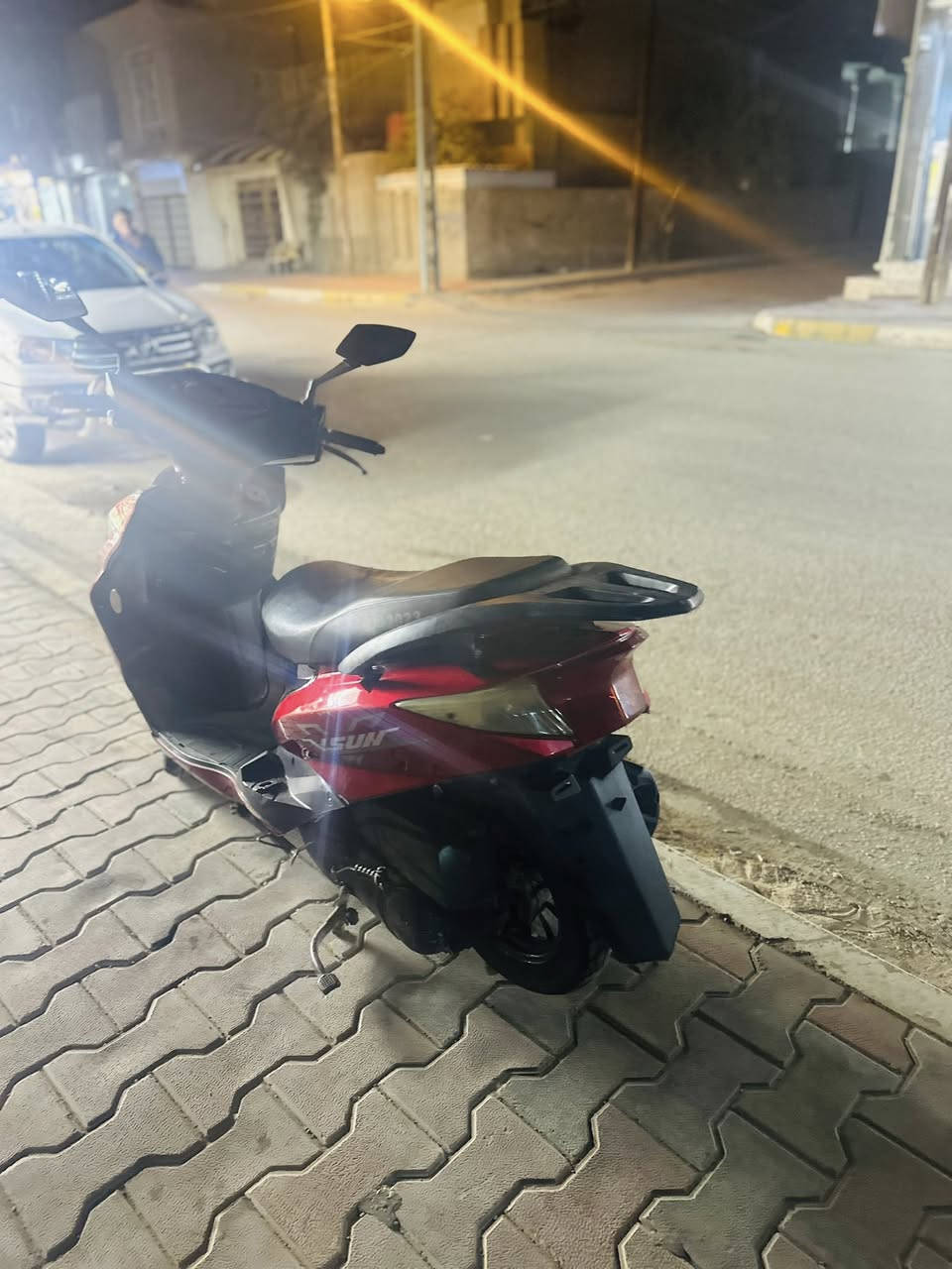 سلام عليكم دراجه سكنز للبيع الدراجه نضيفه نكره سلف كهربائيات كله شغاله السعر 350وبيه مجال بصيط رقم ***********
