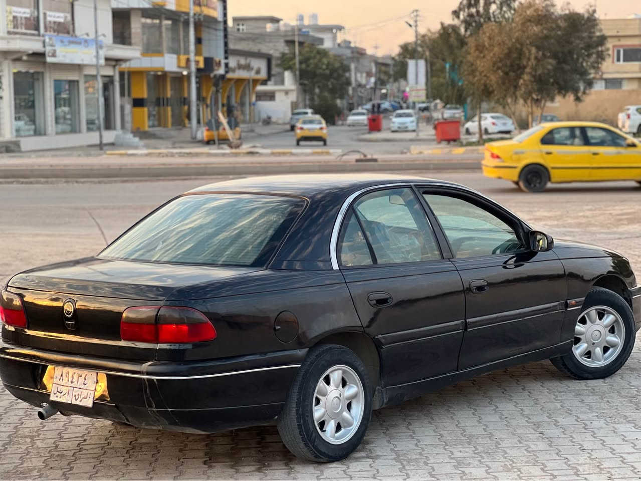 سلام عليكم 
أوبل اميكا موديل 1995
السيارة بحالية جيدة 
تبريت شغال مالي عيب 
تخم عدسات عالي ناصي LED عليهة
بصمة تشغيل عن بعد 
مكينة ياباني v6
دواخل لوك 
شاشة ايباد 
سيارة رقم أربيل 
تريد تحويل تريد وكال موجود
مكان السيارة ديالي (خانقين)
وهاذة رقمي***********
و السعر 41 خناقين, ديالى
