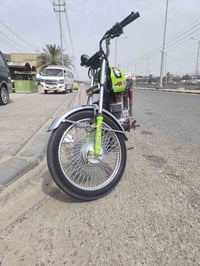 اربعه گير للبيع محرك 200شاينك مكفول شاصي 24جديد اوراق سكنر الدراجه جدي...