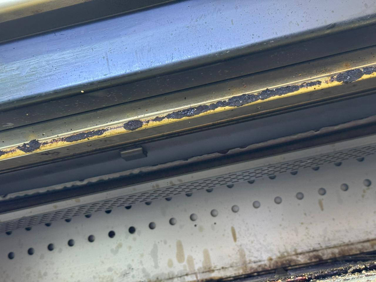 المحل للبيع مساحة ٢٠٠ متر لعدم التفرغ 🥐
الموقع : حي الجامعة مقابل المشتل🧇
المحل كامل بكل ملحقاته و جاهز 🥞
يرهم فرن و يرهم محل تجاري او مطعم 
رقم صاحب المحل 
***********
