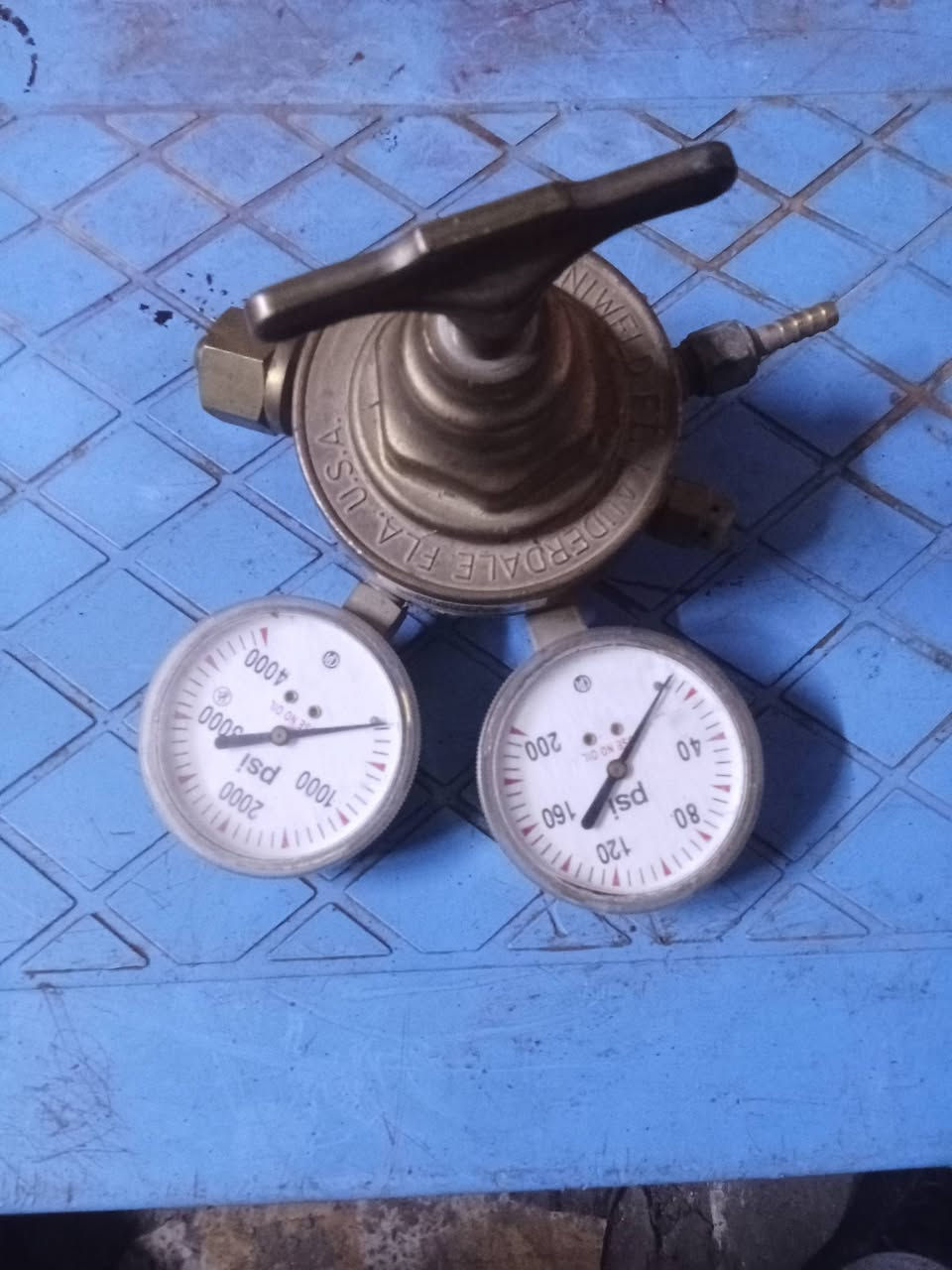 لبيع ***********
