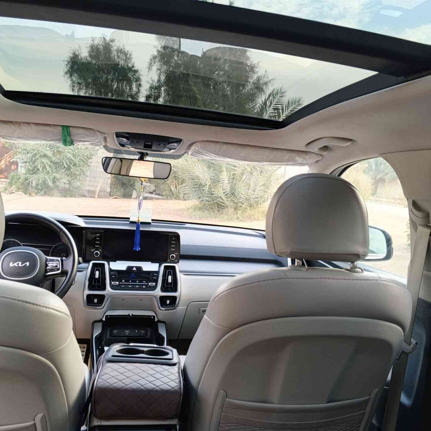 سلام عليكم سورنتو 2022خليجي فوال مواصفات واحد على واحد كفله عامه رقم بغداد نكليزي  ماشيه 50الف رقم الهاتف ***********السعر 305
