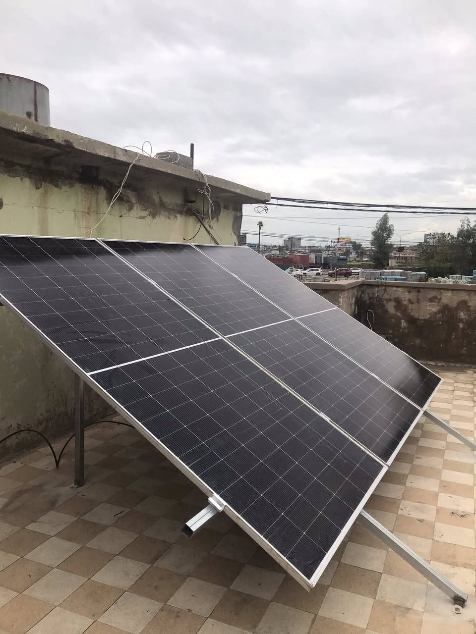 تم بفضل الله تركيب منظومة طاقة شمسية 
للاخ دحام في الموصل حي الگلاوات 
بواقع 6 امبير نهاري وا 5 امبير ليلي 
تضمنت ملحقات هذه المنظومة 
باتري ليثيوم گريت ضمان 5 سنوات 
اللواح جي اي 625 واط ضمان 15 سنه 
انفيرتر ضمان سنه وصيانة لمدة سنه مجانآ 
افضل الاسعار واعلى جودة للاستفسار والطلب العنوان
ناحية القيارة مقابيل صيانة الكهرباء مجاور معرض خال اجبور 
البيع نقد وتقسيط بدون مقدمه على 18 شهر 
للتواصل والاستفسار 
*********** مهند الشاحوذ 
*********** وسام العيد 
مكتب طاقة المستقبل
