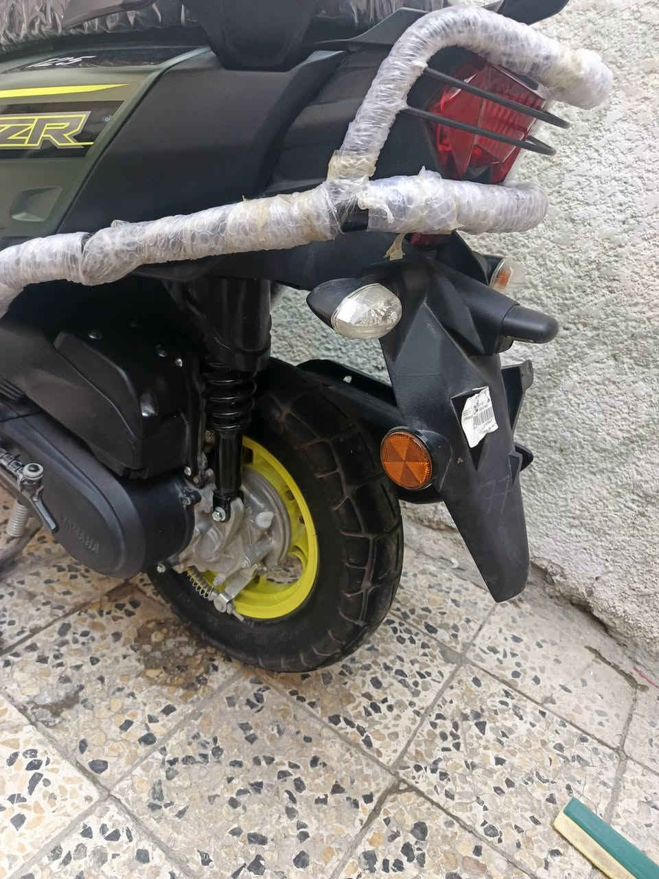 زت ار للبيع موديل 24دراجه نضيفه مشيه حقيقي دهن اديره من هاذا الأصلي استفسار عال واتساب ***********
