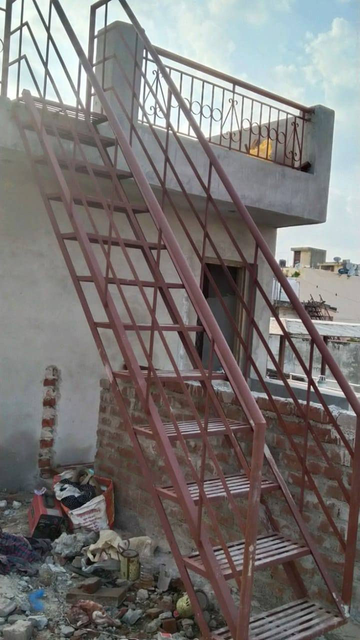 درج مع محجر تفصال جميع النقشات واحدث موديلات الشغل درجة اولى وبي ضمان اتصل على ***********بي واتساب
