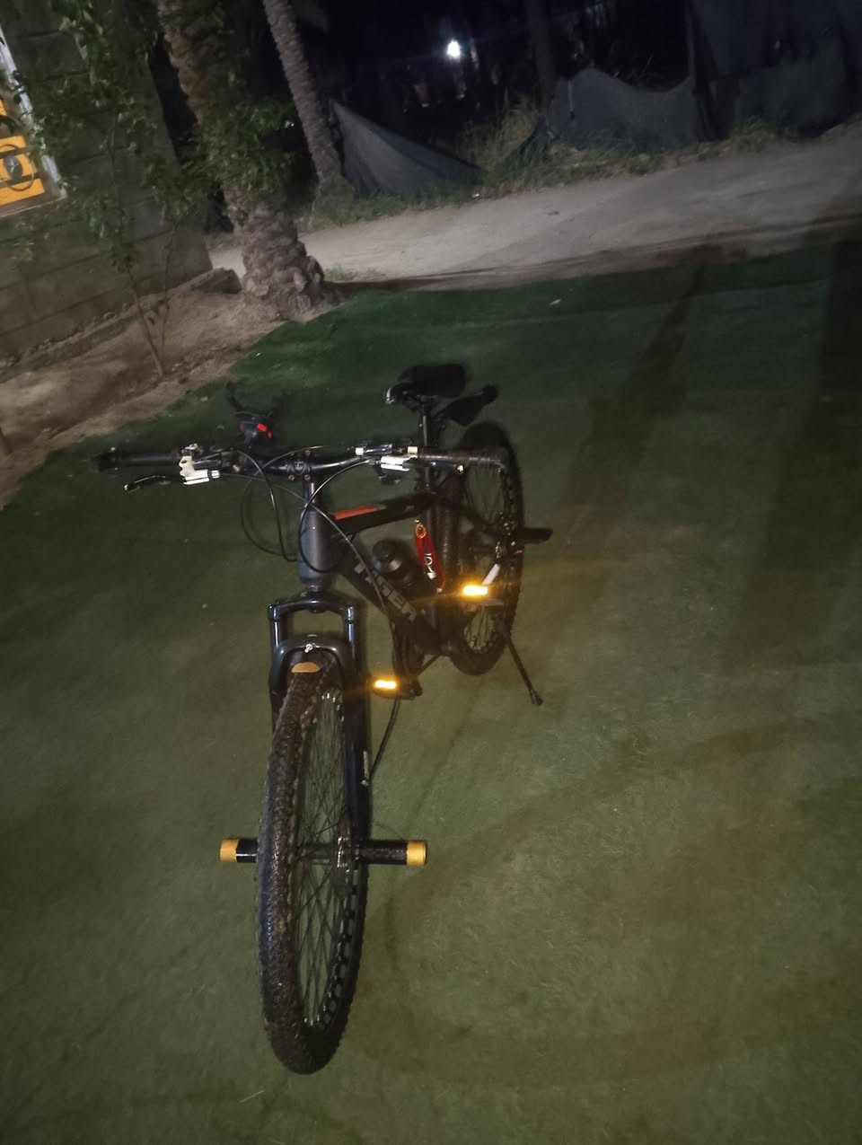 السلام عليكم باسكل  جبلي اللون اسود مابي اي نقص هوه و الاغراض  السعر 160 وبي مجال اي استفسار مراسله الصفحه او رقم ***********
