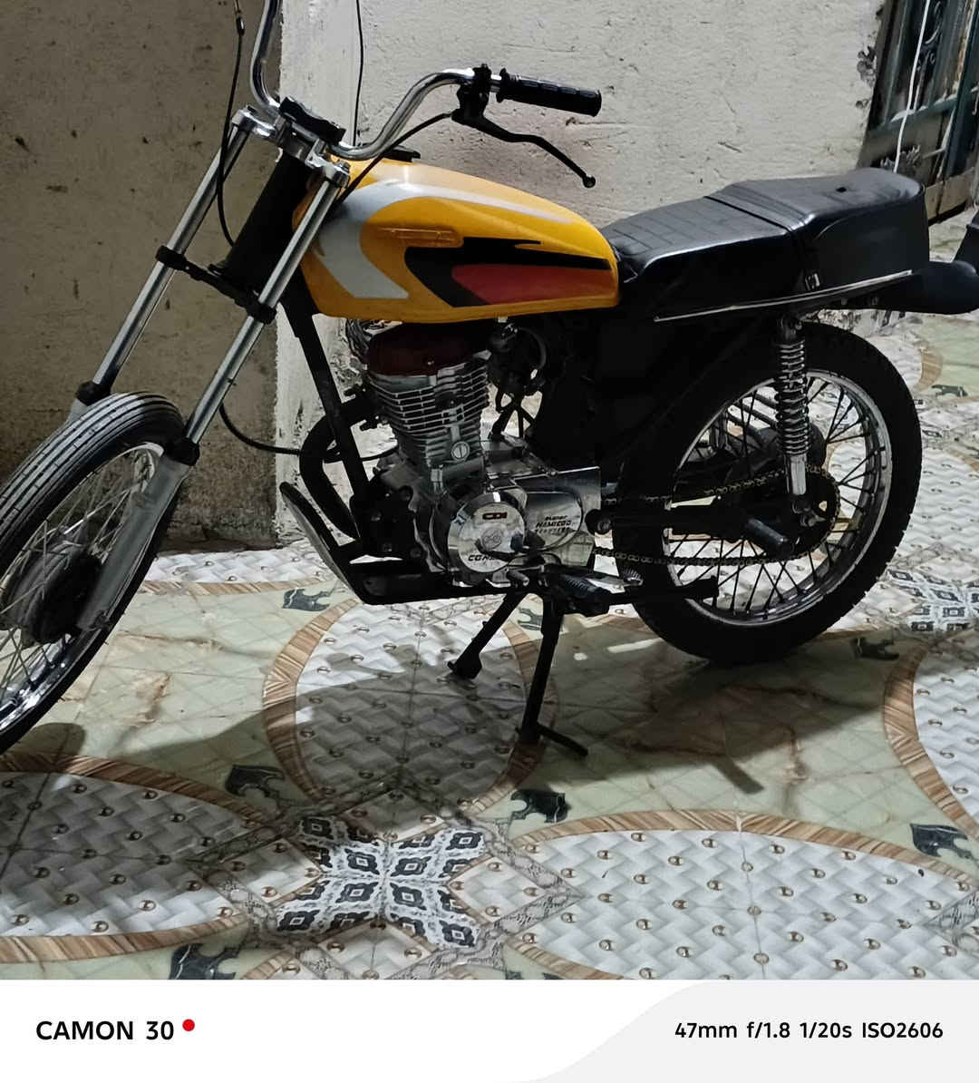 السلام عليكم شباب دراجه للبيع تامير تعمير سنه 2026 للبيع 700 وبيها مجال اللي يشتري خليه يتصل *********** واتساب موجود
