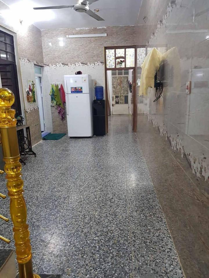 سلام عليكم 

دار للبيع مساحة 100 م 

 متوفر كامل الخدمات بي صحيات صالة
ستقبال . البيت بناء حديث ونظيف 

نوع العقار زراعي 

العنوان . بغداد بوب الشام زراعي بيت ضيفان 📍

الاستفسار الاتصال ***********
