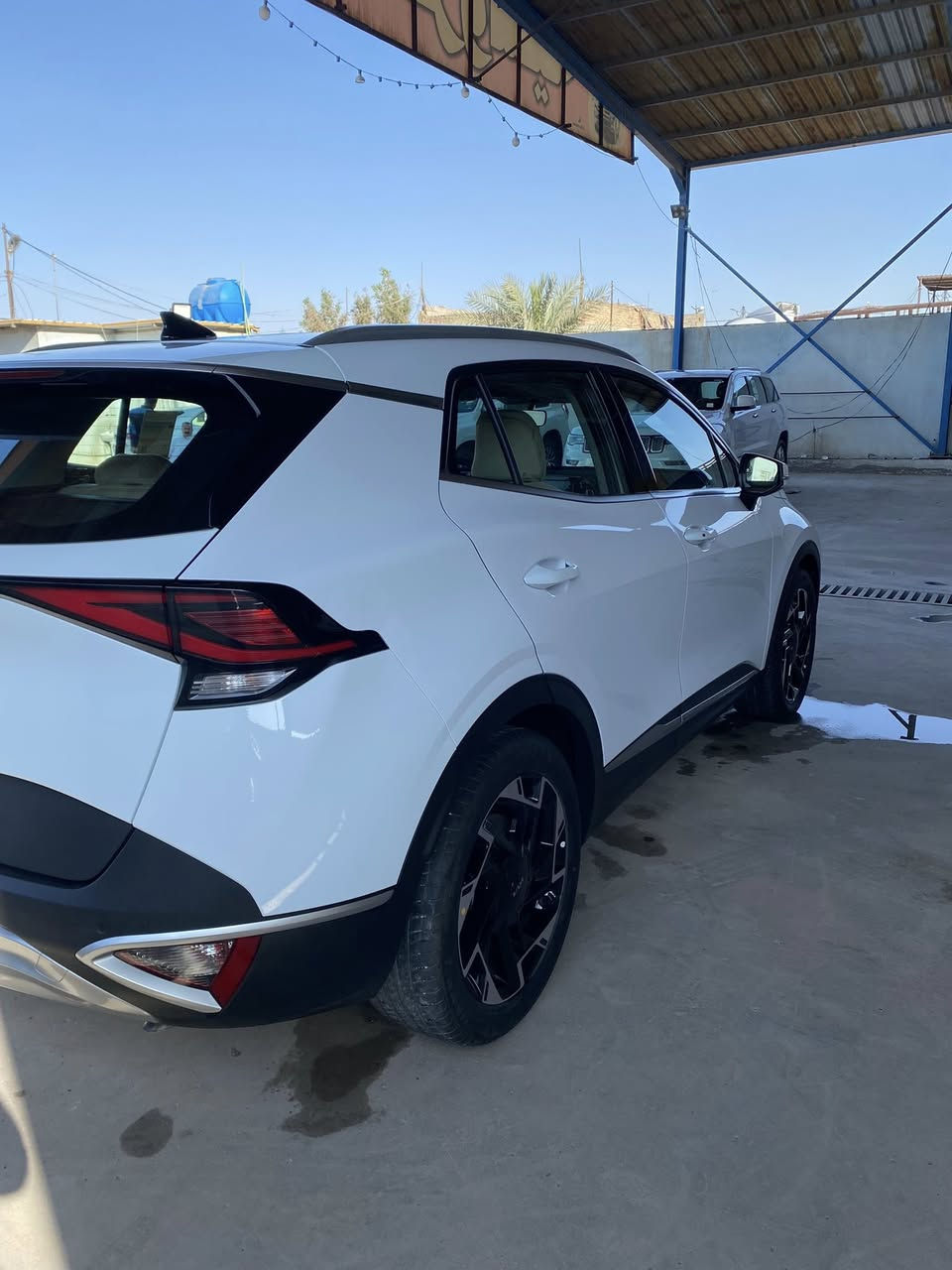 للبيع /كيا سبورتج خليجي ٢٠٢٣
السيارة على وضع الزيرو ماشية ١٣ الف
____________________
مكان السيارة/ ديالى _بعقوبة
رقم الهاتف ***********

المواصفات:
▪️ رقم بغداد - باسمي
▪️ ماشية فقط ١٣ الف
▪️ محرك 2000 CC - دبل دوش
▪️ بصمة تشغيل + دخول ذكي
▪️ بصمة أبواب
▪️ هند بريك بصمة
▪️ 4 وضعيات قيادة
▪️ تبريد مزدوج (قطعتين)
▪️ تدفئة ستيرن والمقاعد الأمامية
▪️ كشنات كهربائية مال سائق والسكن
▪️ شاشة أصلية و6 ايرباكات
▪️ أوتو هولد + مانع انزلاق
▪️ كاميرا خلفية + حساسات أمامية وخلفية
▪️ رادار + نظام النقطة العمياء
▪️ مصابيح LED زينون أمامية وخلفية
▪️ تحكم كامل من الستيرن
▪️ إشارات ترحيبية عند الاقتراب

(السعر٢٢٧/وقابل للتفاوض ضمن المعقول)
