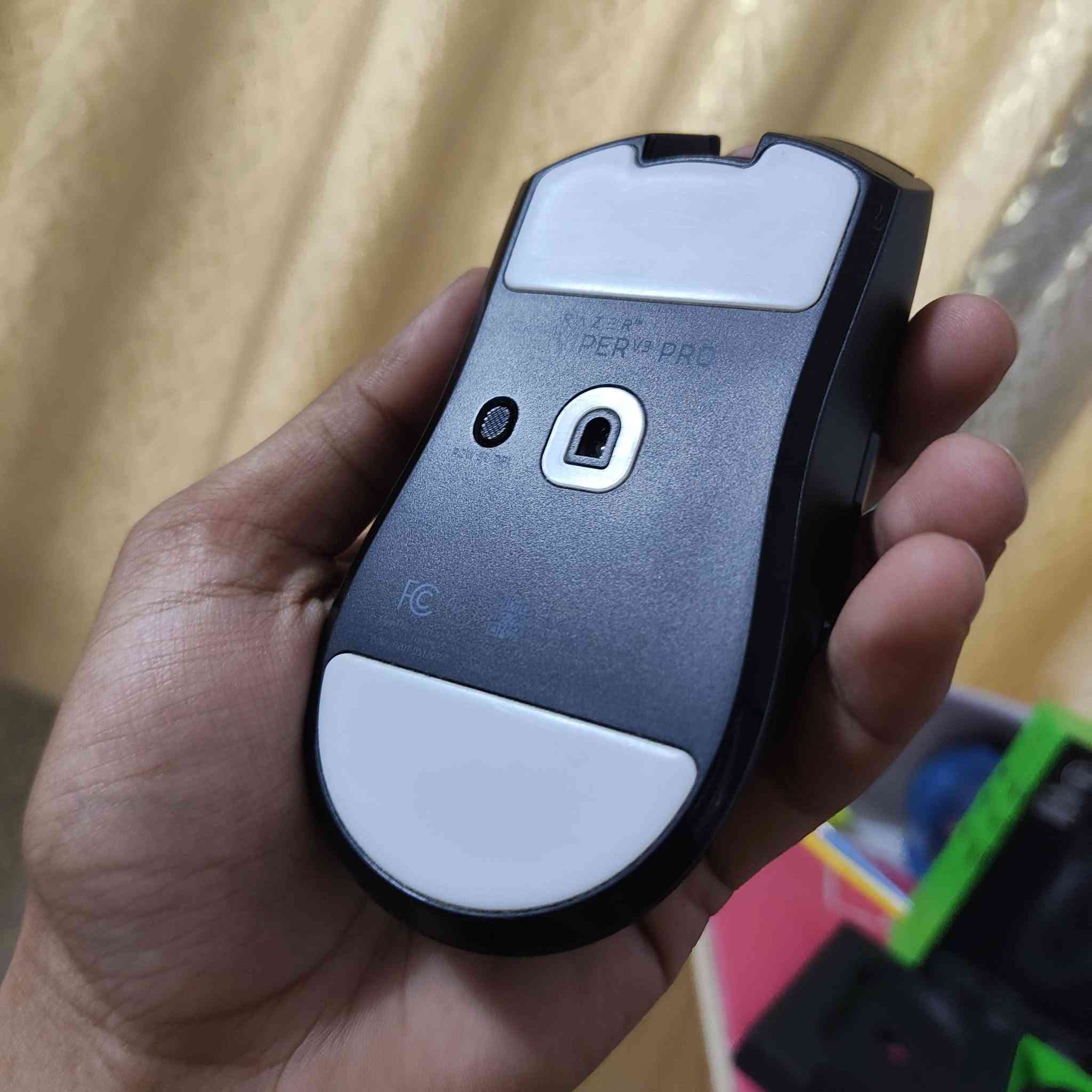 Razer viper v3 pro 
ب 180 استخدام قليل غراضه جديده الكيبل و الكتلوك و كلشي موضع بلصوره


**إذا كنت صاحب هذا الإعلان وتريد حذفه لأي سبب، رجاءا أرسل رسالة إلى الدعم الفني**