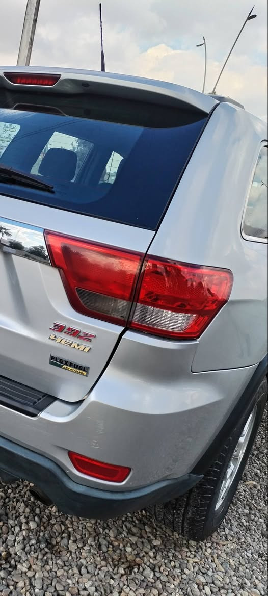 جيب 2011 خليجي
حجم المحرك 6 سلندر
كير محرك جديد
باسمي  تحويل ثاني يوم
تبريد ثلج امامي خلفي
شاشة وكامره 
كشن السايق كهرباء 
بصمة + البواب بصمة 
ومعروفه البقيه المواصفات
ماناقصه برغي السيارة جديده متعوب عليها 
السعر/ المطلوب140 وبيها مجال 
الاستفسار/ *********** 
العنوان/  ديالى المقدادية 
غير متواجد ع الفيس
السونار مرفق مع الصور
