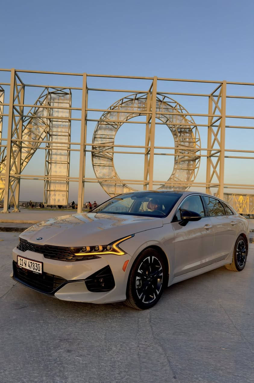 K5-GTline 2021-AWD
اللون : اسمنتي سموك المميز 
المحرك : 1600 تيربو 
الرقم : بغداد الجديد بأسمي تحويل مباشر 
الحادث : قطعة وحدة فقط ( صبغ الجاملغ الخلفي ) 

المواصفات : 
١) بصمة تشغيل + بصمة ابواب 
٢) تشغيل عن بعد  
٣) خمس وضعيات قيادة دفع رباعي  
٤) كاميرة 360 درجة 
٥) دواخل جلد احمر + الأرضية مبطنة جلد بالكامل 
ا٦) شاشة كبيرة ( المستطيلة مو المربعة ) 
٧) تدفئة كشنات 
٨) ابل كاربلي واندوريد اوتو 
٩) حساسات امامية وخلفية وجانبية 
١٠) رادارات امامية وخلفية وجانبية 
١١) نقطة عمياء 
١٢) نظام مانع تزحلق
١٣) مثبت سرعة 
١٤) تحديد مسار 
١٥) مخارج AUX +USB
١٦) بانوراما 
١٧) شاحن وايرلس 
١٨) اوتو هولد 
١٩) جنطة ذكية فتح تلقائي 
٢٠) تبريد بيانو 

السيارة ليبل واحد بدون تبديل اي قطعة بدون دواخل وصور الحادث مرفقة بالمنشور
بالاضافة لحادث امريكا صار بيها صبغ ربع باب السائق فقط والباقي كفالة عامة 
السيارة نظيفة وجديدة بكل معنى الكلمة وتعال وشوفها بعينك 🤍
ماشية 52 الف ميل 
مكانها بابل المركز
للأستفسار : ***********
