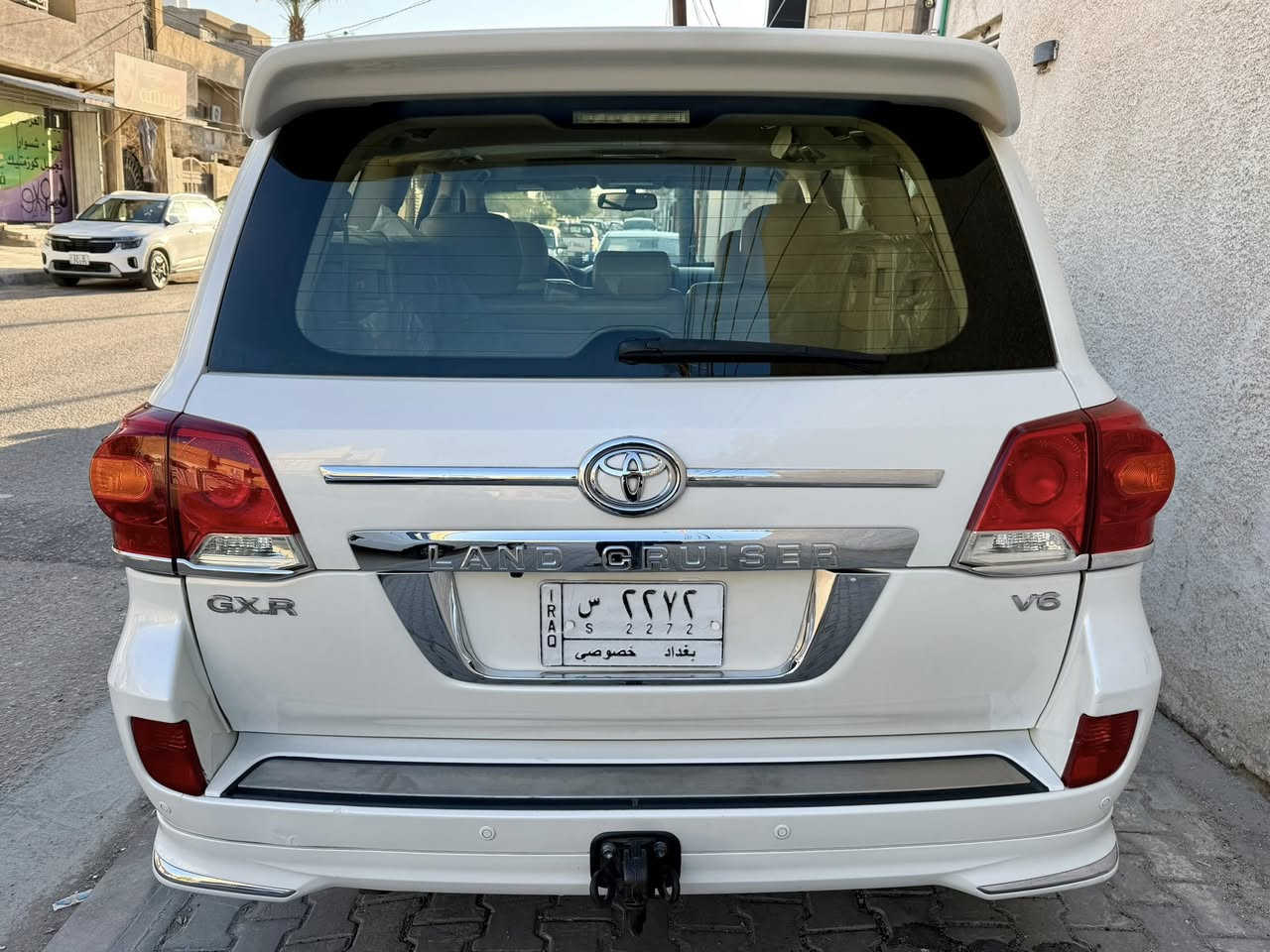 تويوتا لاندكروز 2015 ساز  فول مواصفات مكفولة كفالة عامة رقم بغداد مميز تنباع ويه الرقم سنوية باسمي كاملة من كلشي مابيه اي نقص داخل وخارج ماشيه 120 الف محرك 4000 سته سلندر السيارة جديدة جدا مكان السيارة كربلاء ***********
