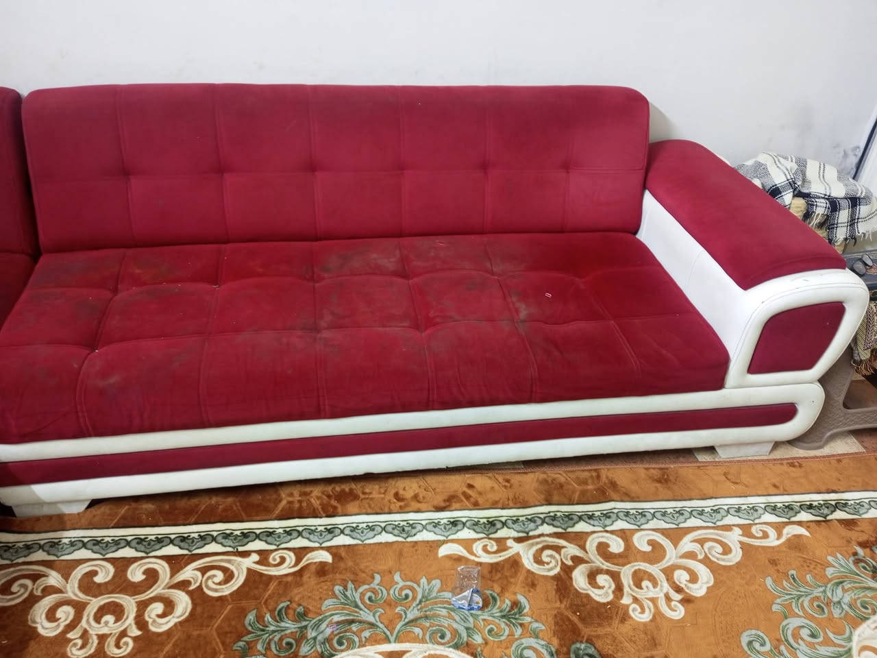 سلام عليكم 2 قنفات للبيع شراي يجي خاص سعر 350بي مجال رقم ***********
