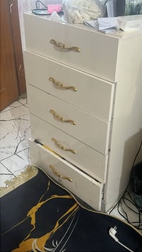 غرفه نوم تركيه • نضيفه • ناصريه